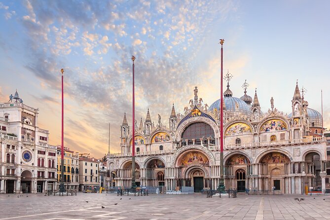 Walking Tour and Enchanting Gondola Journey in Venice - Group size, timing, and the practical details