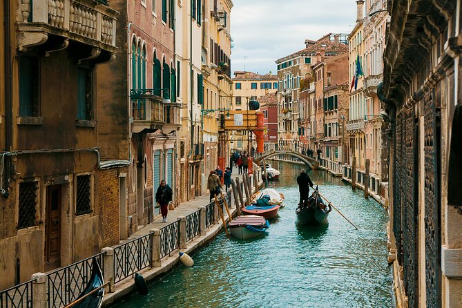 Walking Tour in Venice and Gondola Ride - Key points to know before booking