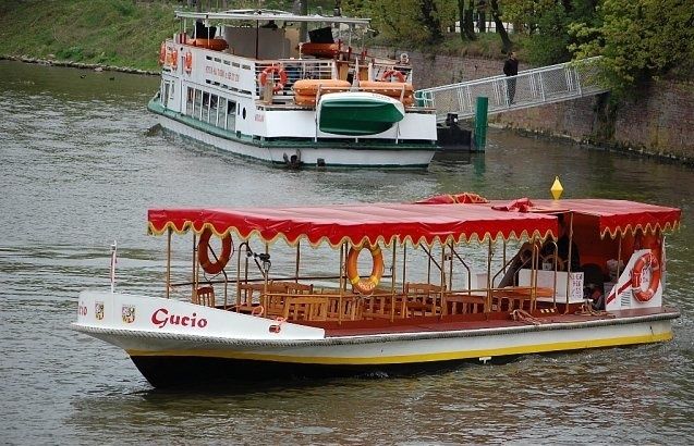 Wrocław: city walk with a professional guide and cruise - Why the walk and cruise work so well together