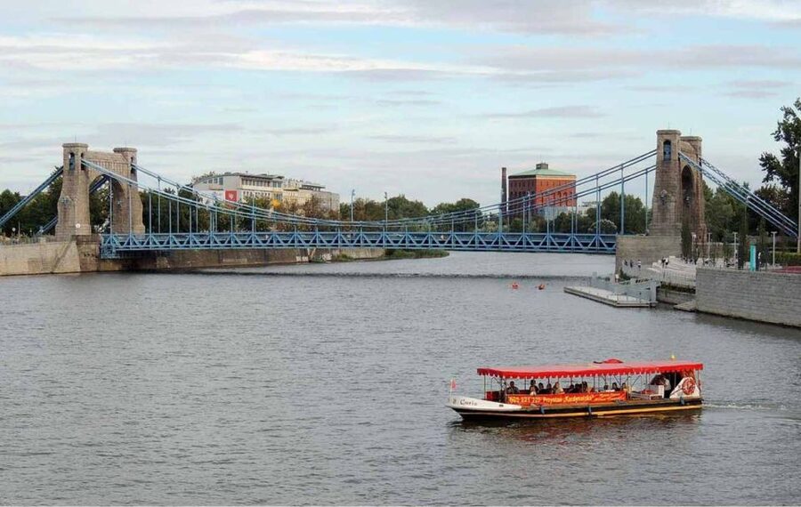 Wrocław: city walk with a professional guide and cruise - Cathedral Island from the water
