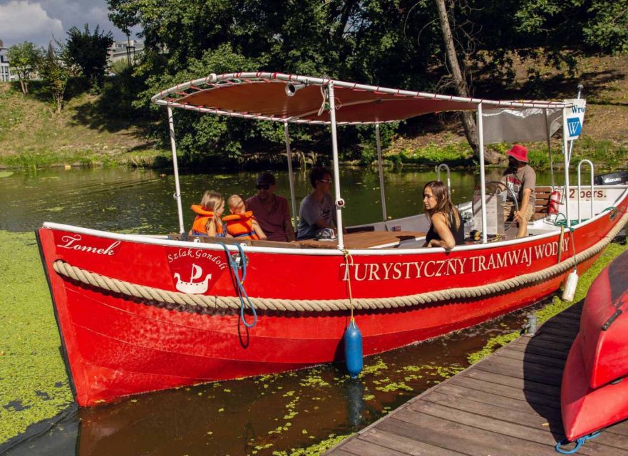 Wroclaw: Old City Walk and Cruise with Small Gondola - Starting beneath the Old Town Hall